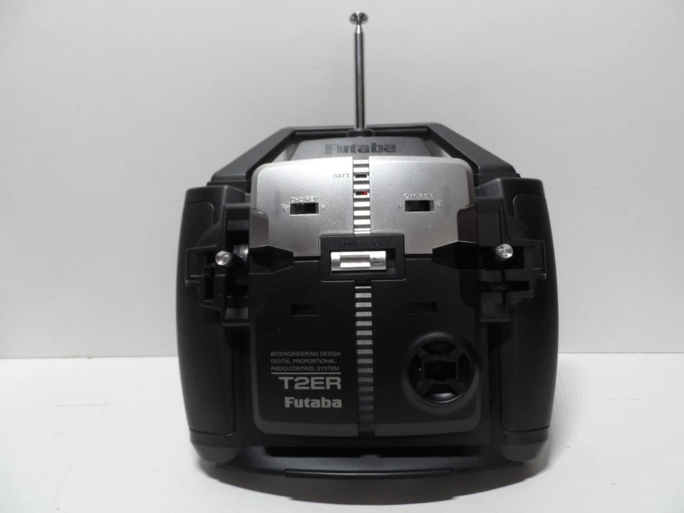 Used **40mhz AM** Radio Transmitter Only As Shown Futaba 2ER  (T11) - Image 2 of 4