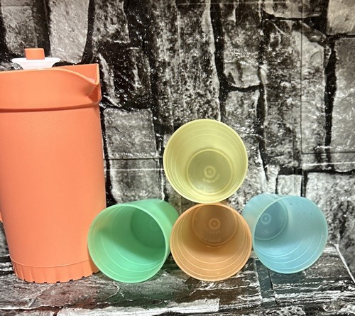 Tupperware Kids Mini Lemonade Party Beverage Set Classic Pitcher 4 Tumblers Used - Picture 7 of 7