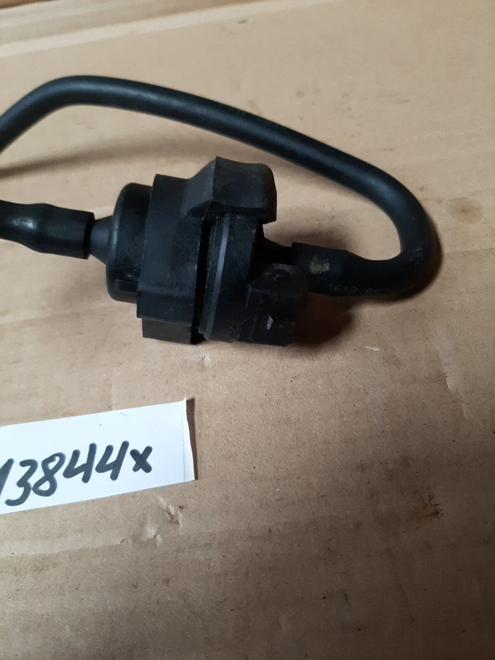 2021 BMW 330E RS ЭЛЕКТРОМАГНИТНЫЙ ПЕРЕКЛЮЧАТЕЛЬ ВОЗДУШНОГО КЛАПАНА 1734443 - Изображение 2 из 4