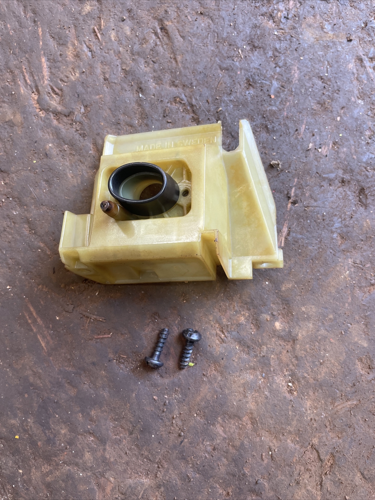 OEM Jonsered 2041 Chainsaw Air Intake Manifold & Bolts… Bin N21 eBay