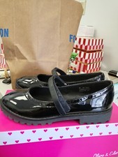 Pre owned olive edie black dress shoes size 4M