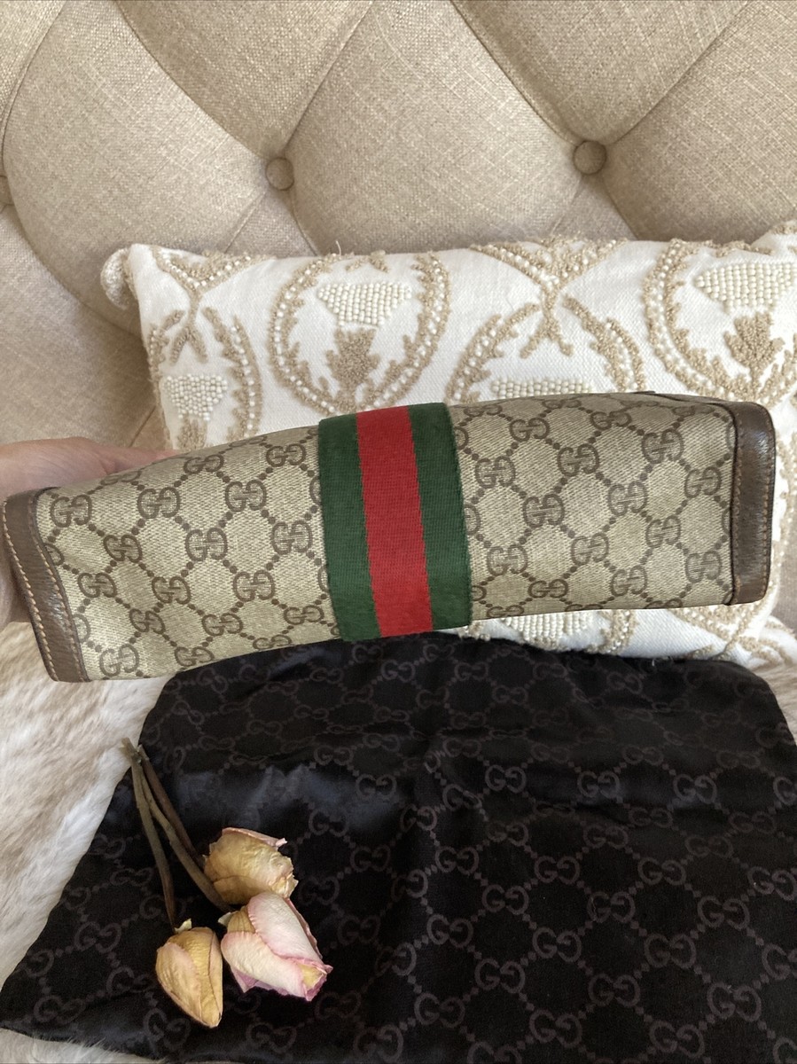 GUCCI Vintage GG Web Supreme Canvas Clutch Bag Vintage CHIC GUCCI Vintage GG Web Supreme Canvas Clutch Bag Vintage CHIC