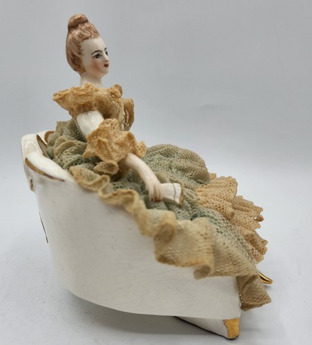 CALIFORNIA DRESDEN LADY IN CHAIR BY AVIS 1940'S WITH FAN No Damage 5 1/2" - Bild 8 von 16