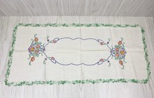 VTG Embroidered Table Runner Dresser Scarf Flower Cutwork Pattern Lace Edge