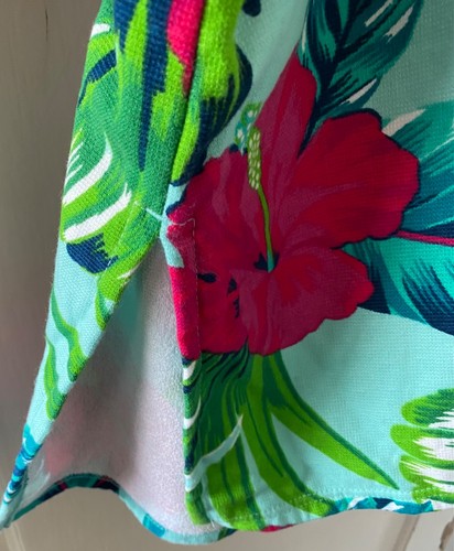 Bright tropical print, new without tags, hooded towel from Olaian at Decat - Picture 11 of 12
