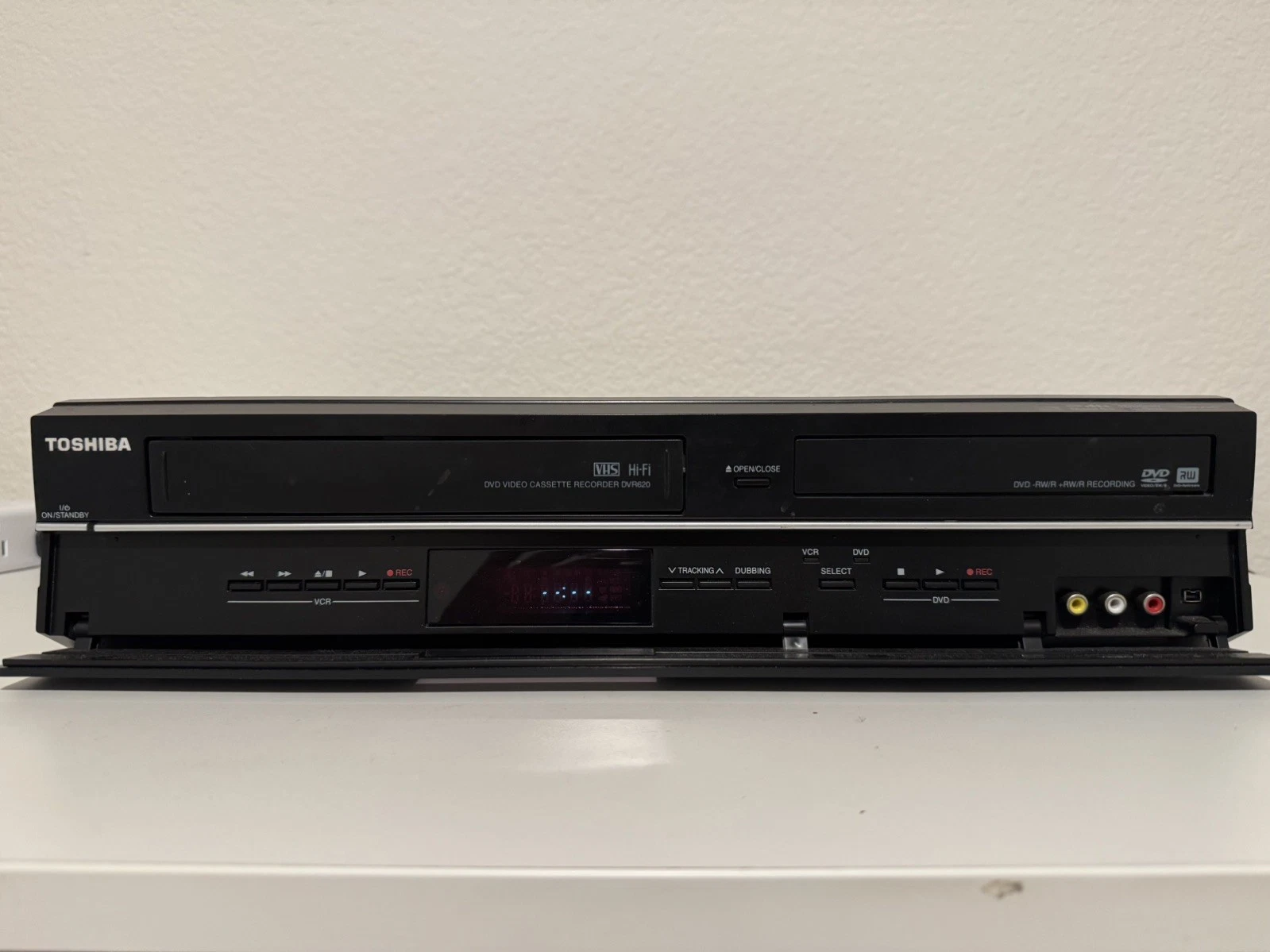 Toshiba DVR620KU DVD/VCR Combo Recorder VHS & DVD HDMI TESTED No Remote - READ