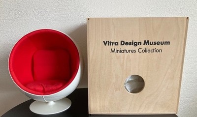 Vitra Design Museum Miniature Ball Chair Eero Aarnio w Wooden Box