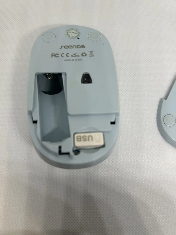 Seena Wireless Battery ChargeMouse 2.4GHz/USB, Silent Click, Portable, Baby Blue - Image 3 of 4