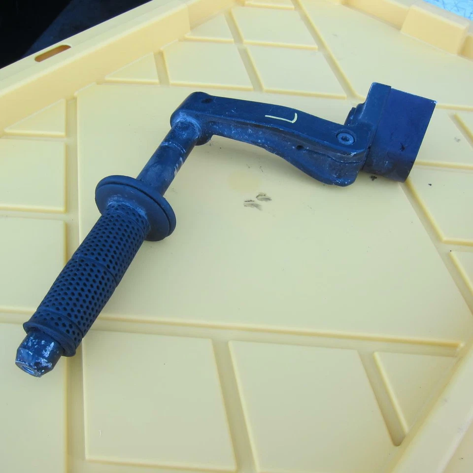 1988 Kawasaki Concours 1000 ZG1000A OEM ЛЕВЫЙ ЗАЖИМ НА РУЛЬ - Изображение 2 из 4