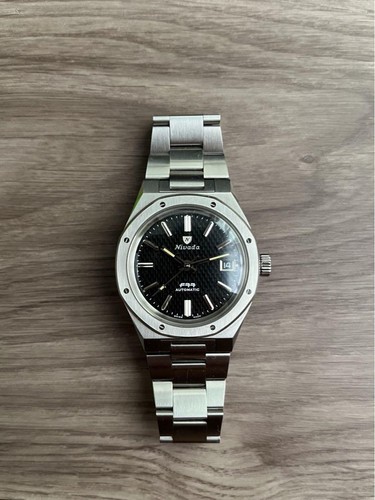 NIVADA GRENCHEN F77 Black with Date analog watch men