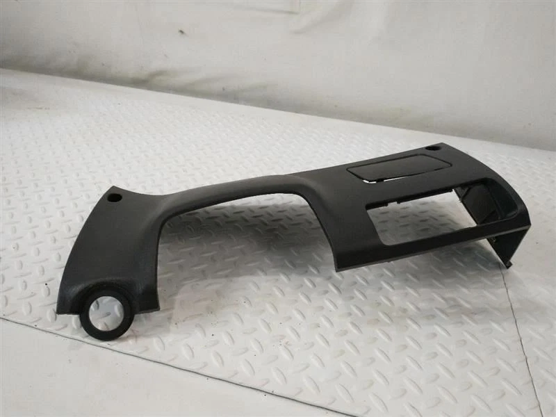 02-05 现代索纳塔 GLS Dash 膝盖螺栓 84750-3c000 — 第 2/4 张图片