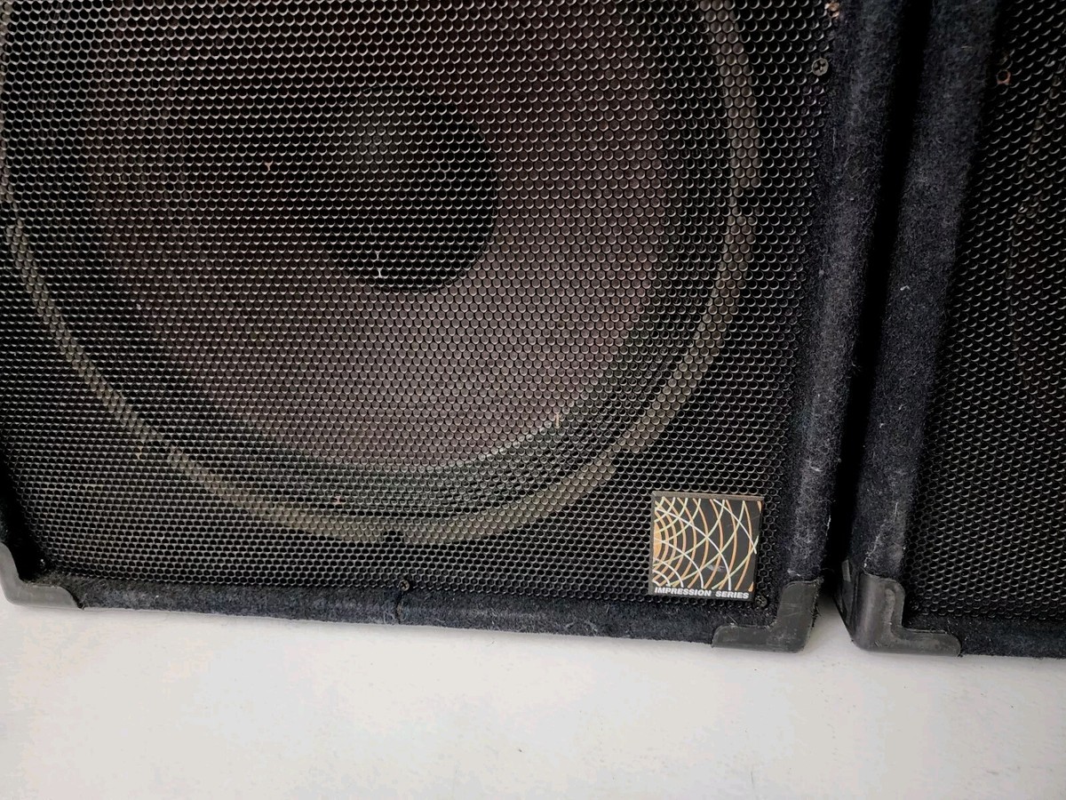 YAMAHA モニタースピーカー　SM15H Ⅱ Yamaha SM15H II Club Series PA Floor Monitor: 15