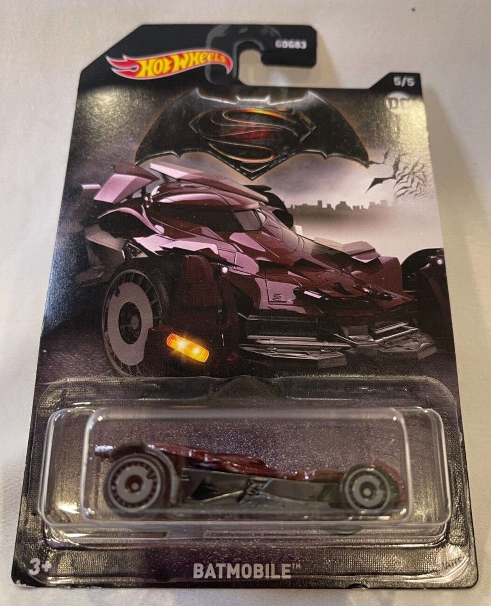 Hot Wheels Batman Collection - 5 Batmobili In Scala 1:64, Per Collezionisti E Appassionati - Foto 12