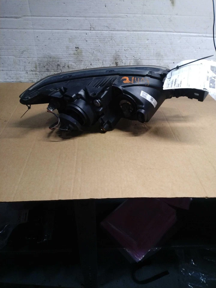 Used Left Headlight Assembly fits: 2008 Mazda 3 Sdn halogen Left Grade A Foto 2 de 4
