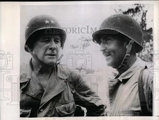 1944 Press Photo Maj. Gen. Innis P.Swift and Brig.Gen. William C. Chase.