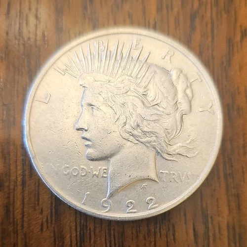 1922 Peace Dollar $1 Silver Coin Circulated Business Strike 0.9 Fineness