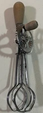 VTG Hand Crank Egg Beater Mixer Wooden Handle
