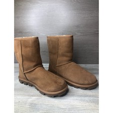 Women's UGG Classic Short II Boot Chestnut, Size 8, 100 Original New