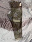 GAP Girlfriend Chino NWT Girlfriend Chino Green/blue Hibiscus — photo 4
