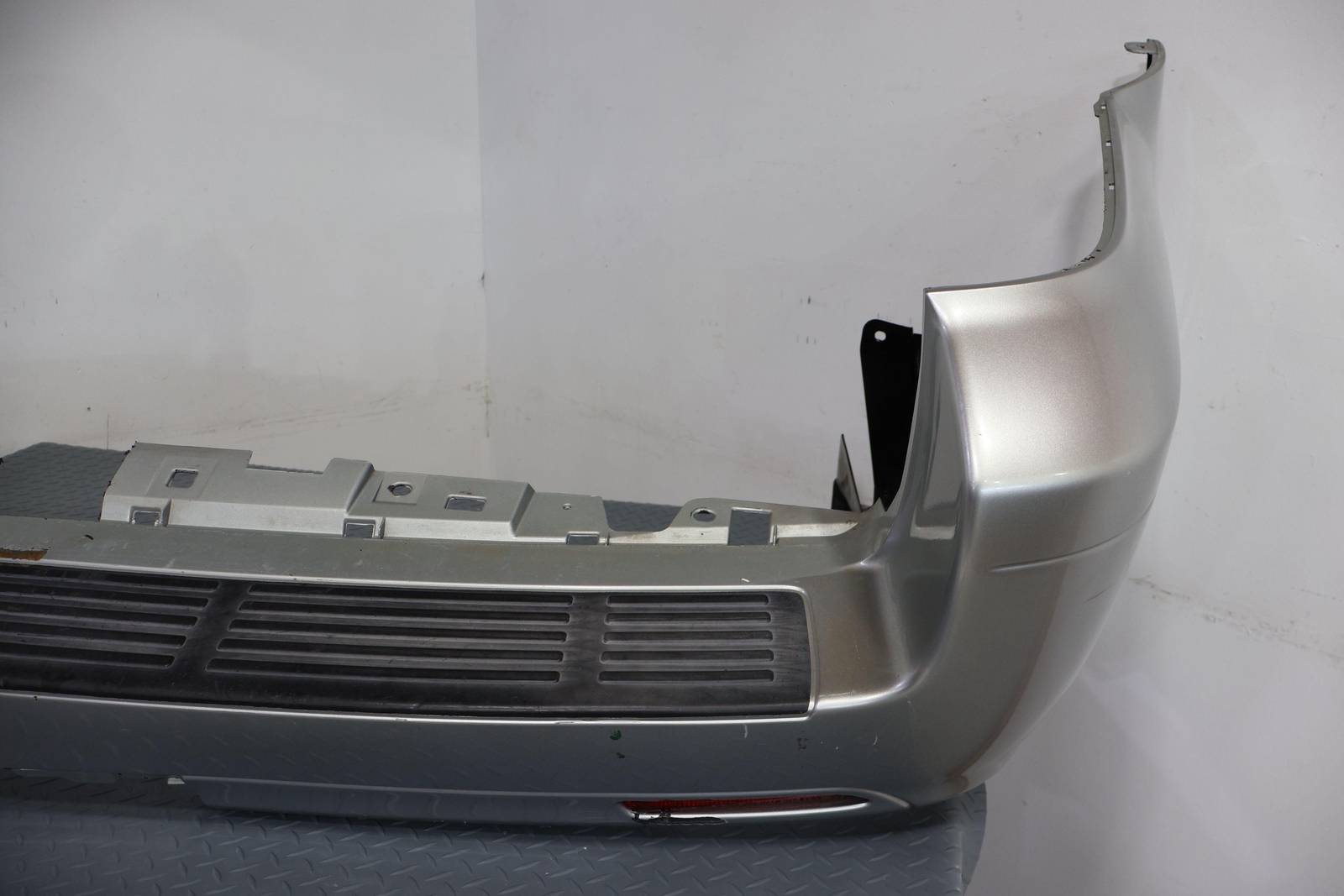 0309 Lexus GX470 Rear Bumper W/Trailer Hitch Cutout (Silver Pine 1F0