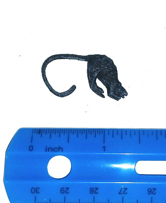Rat for McFarlane's Monsters 2002 Series 1 Dracula Figure Accessory (AC-1)