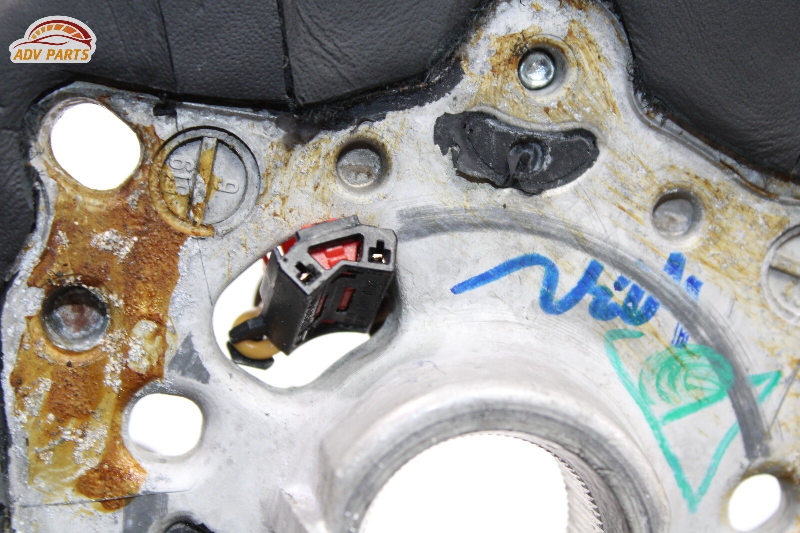 2017 - 2020 BENTLEY BENTAYGA STEERING WHEEL W/ SWITCHES & SHIFT PADDLE OEM