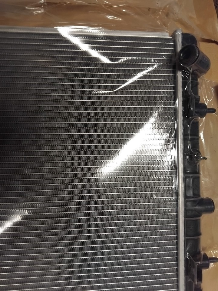 RANGE ROVER 4 0 MAN RADIATOR O E NO PCC106940 ESR 2269 AVA AU2126 EBay range-rover-4-0-man-radiator-o-e-no-pcc106940-esr-2269-ava-au2126-ebay