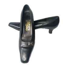 Salvatore Ferragamo Gancini Ornament Pumps Shoes Women's Sz 9.5 2A AS IS