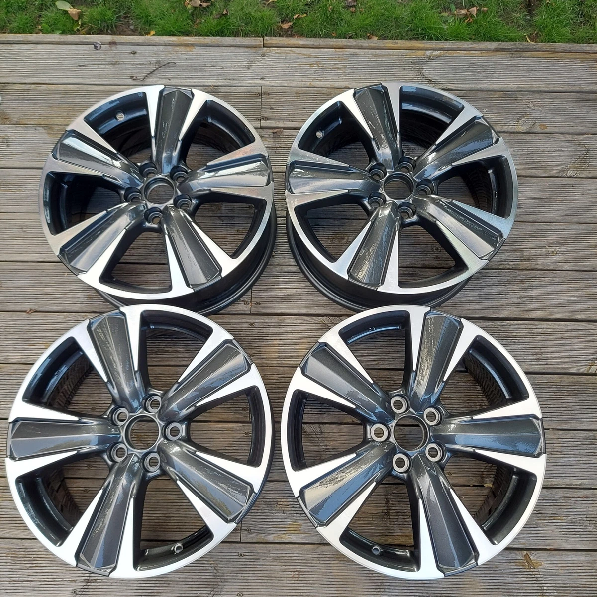 4 GENUINE LEXUS UX200 UX259H ALLOY WHEEL 7X18 ET45 BJK 4261176320 