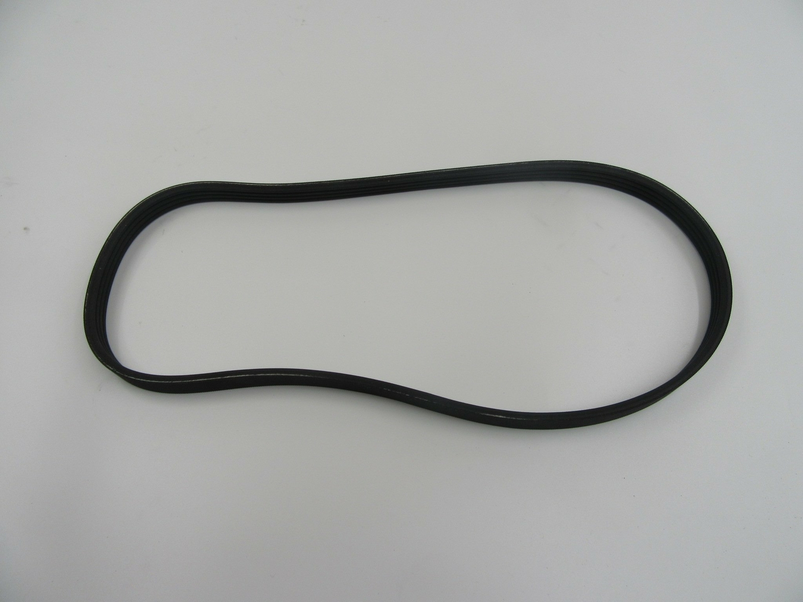 Maserati GranTurismo Quattroporte water pump serpentine belt #392