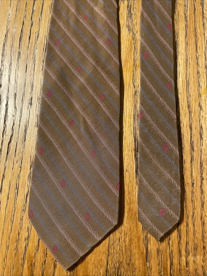 Corbata de cachemira pequeña vintage Cerruti 1881 seda crepé a rayas hecha en Italia Foto 4 de 4