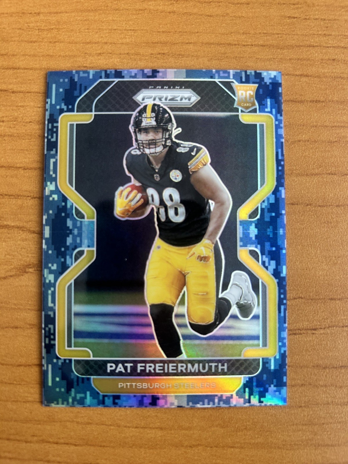 2021 Panini Prizm Pat Freiermuth Rookie Navy Blue Camo Prizm /25 #362 Steelers