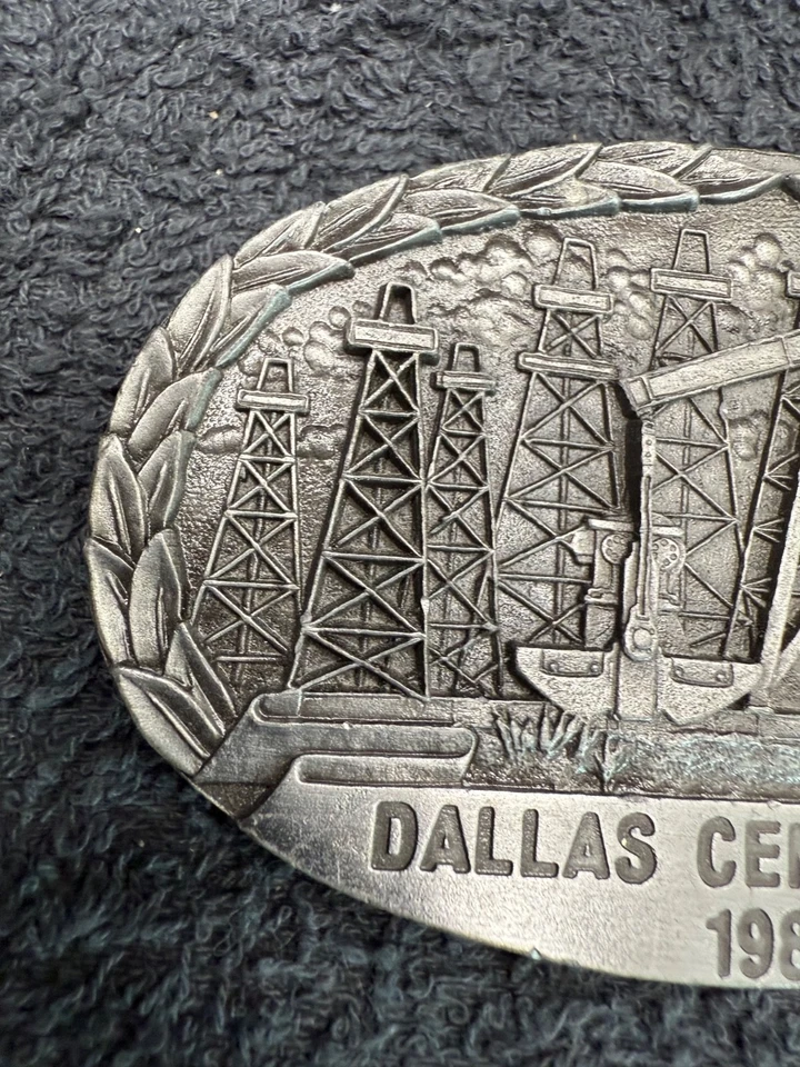 Hebilla de cinturón vintage Dallas Center Iowa Co Op 1985 tono plateado agricultores Foto 2 de 4