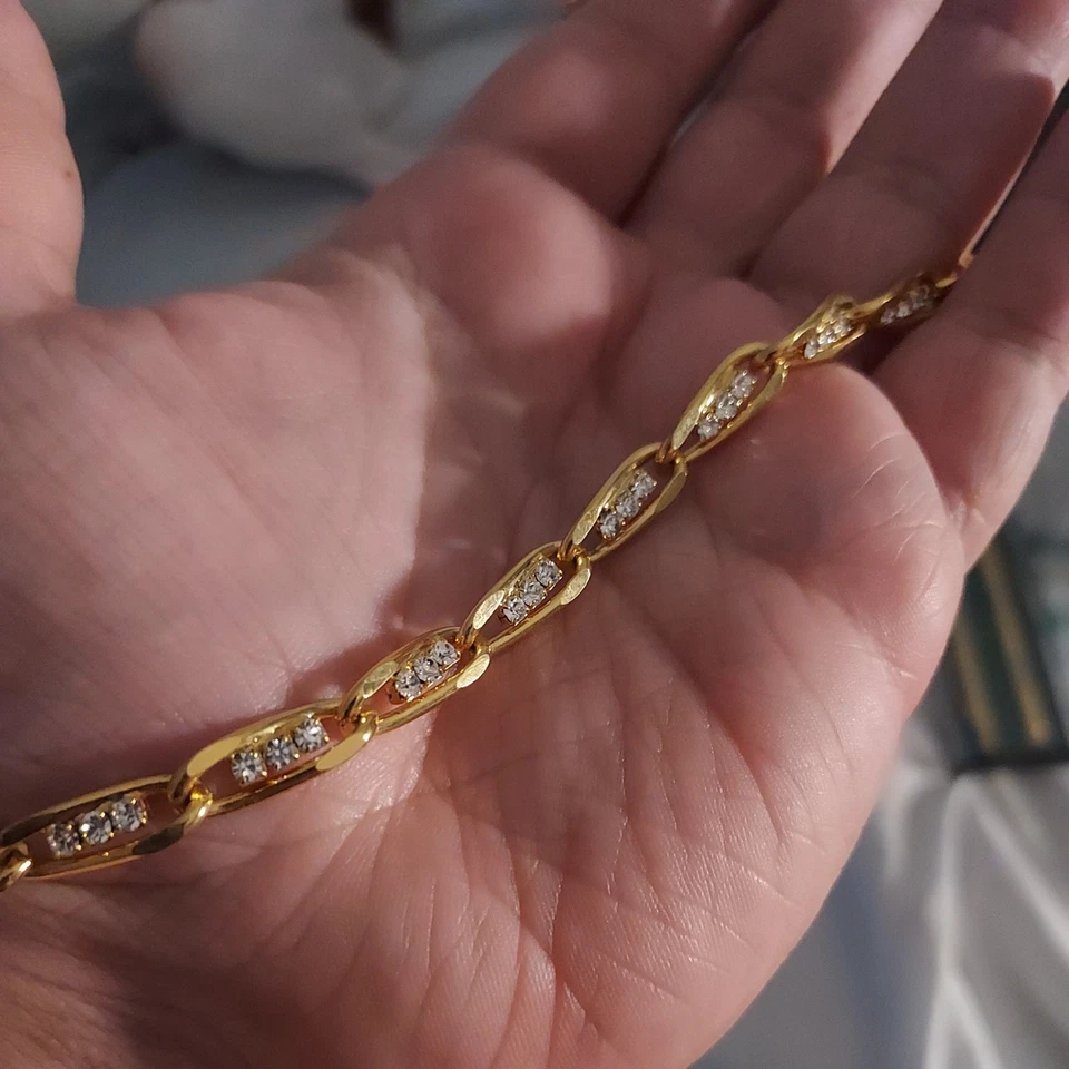 Collar estilo serpentina con circonio cúbico Foto 3 de 4