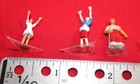 Women Hanging Clothes on Clothes Line by Preiser 10050 - HO Scale — photo 4