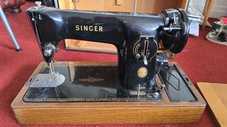 Singer 201K Sewing Machine With Storage And Attachments