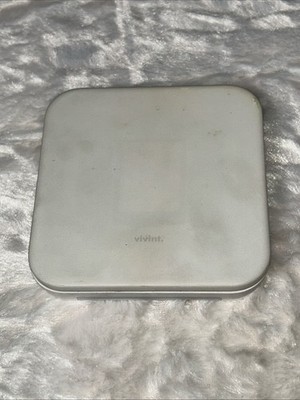 Vivint Smart Element Thermostat VS-ELEM02-001 No Backplate Tested Works