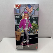 Barbie at Bloomingdale  s 1996 Doll Special Edition Mattel 16290