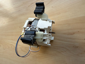 Motor für  AEG Favorit Umwälzpumpe (Geschirrspüler) PNC 911 535 039 03