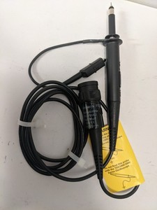 Tektronix P2220 Passive Voltage Probe