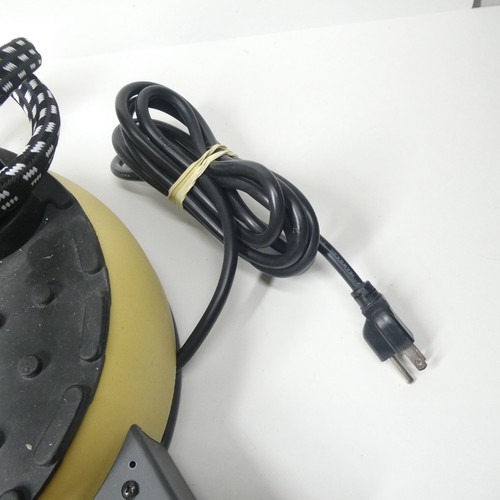 LauraStar SteamMax Model 712 Professional Steam Iron - Picture 9 of 12