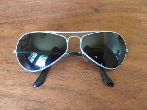 Ray Ban Aviator Sunglasses - Gunmetal frames, green lenses, good condition - Afbeelding 1 van 2