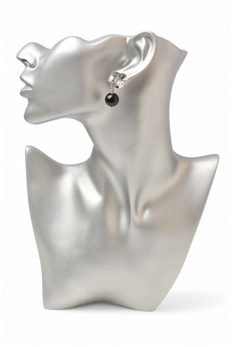 CHANEL クローバースィングボール CHANEL Pierce CC Mark/Clover Swing Ball Silver/Black B13 | eBay