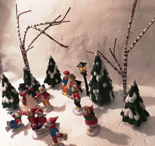 ACCESORIOS Estanque de Patinaje Pueblo ÁRBOLES, FAMILIA, BANCO, MUÑECO DE NIEVE, FAROLA - Imagen 3 de 4
