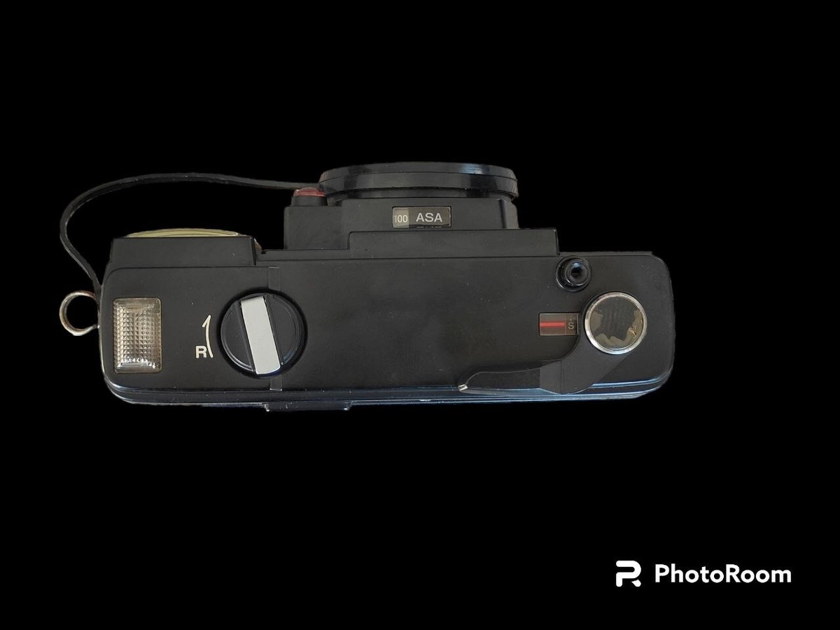 Vintage 1970s Fujifilm Fujica AF Date 35mm Film Camera with Flash