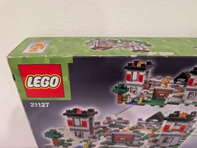 LEGO Minecraft: The Fortress (21127) - New Sealed! Damaged Box