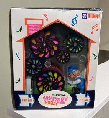 Rare in Box Musical Mystery House No. 69011 Triumph Made In Hong Kong Works