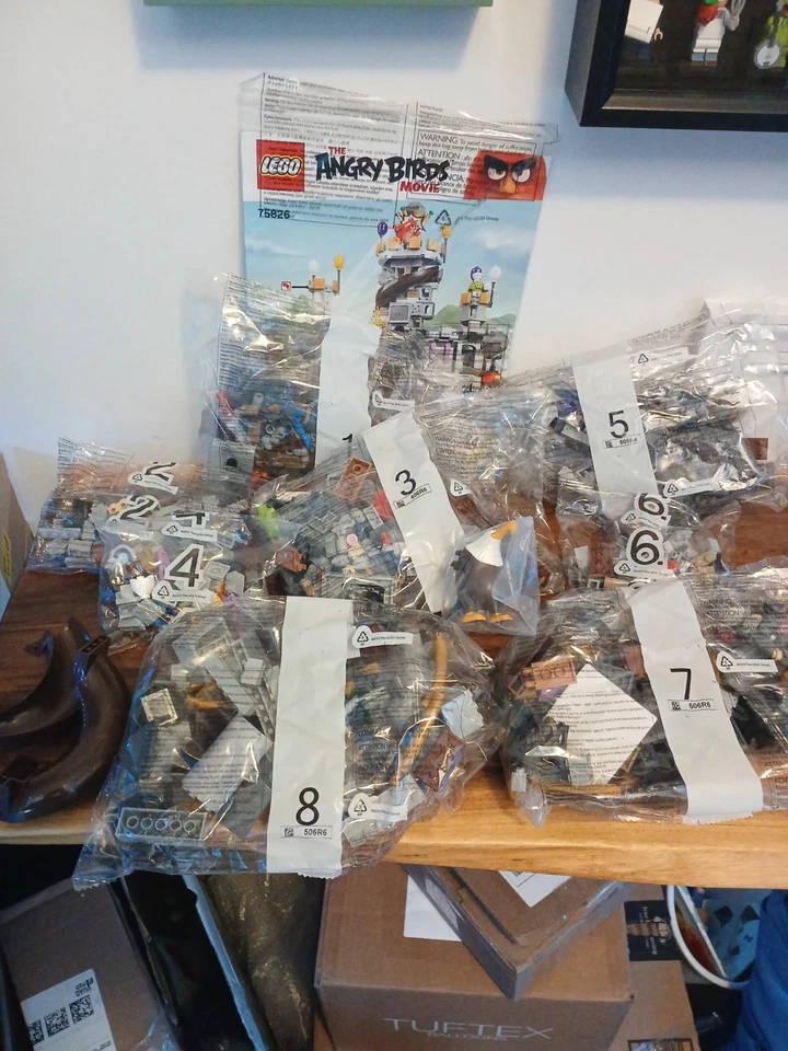 LEGO The Angry Birds Movie: King Pig's Castle (75826) caja abierta, bolsas SELLADAS Foto 3 de 4