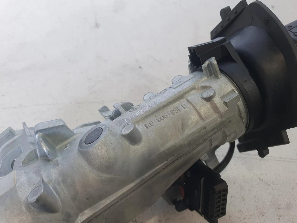 SKODA SUPERB IGNITION W/ KEY 3T 1K0905851B, 03/09-12/15  - Image 2 of 4