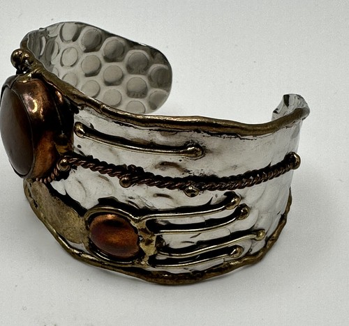 Bracciale artigianale tono argento martellato brutalista pietra naturale boho - Foto 2 di 7